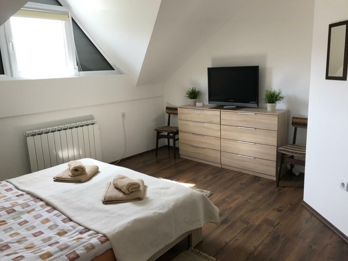 Holiday House Kora Кореница Екстериор снимка