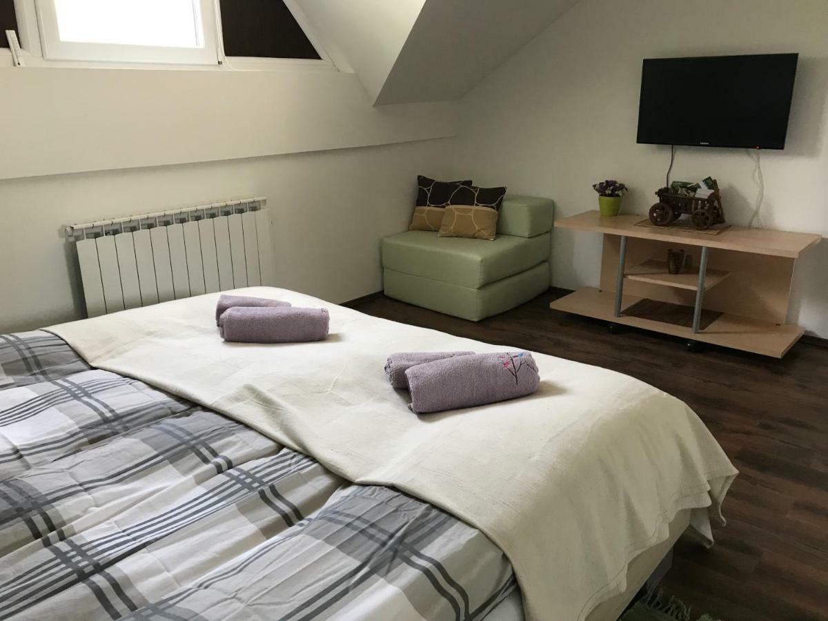 Holiday House Kora Кореница Екстериор снимка