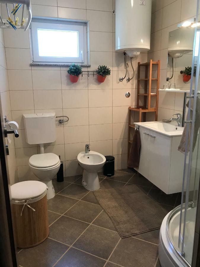 Holiday House Kora Кореница Екстериор снимка
